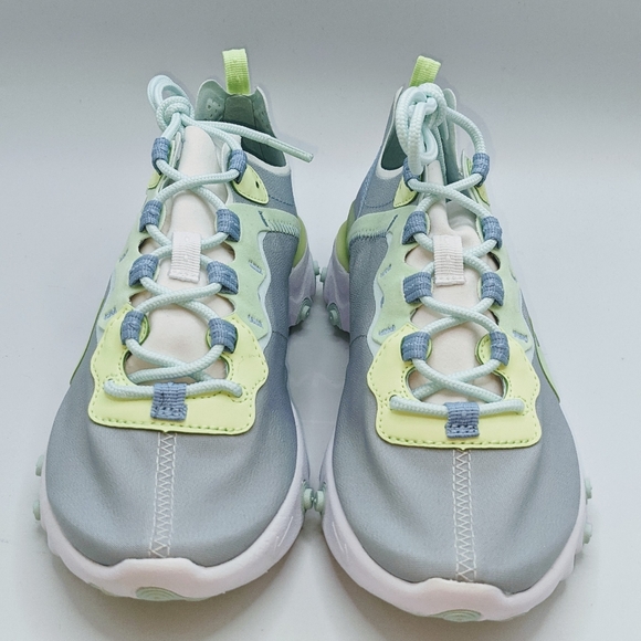 Nike women's React Element 55 size 7 New with box - Picture 3 of 9